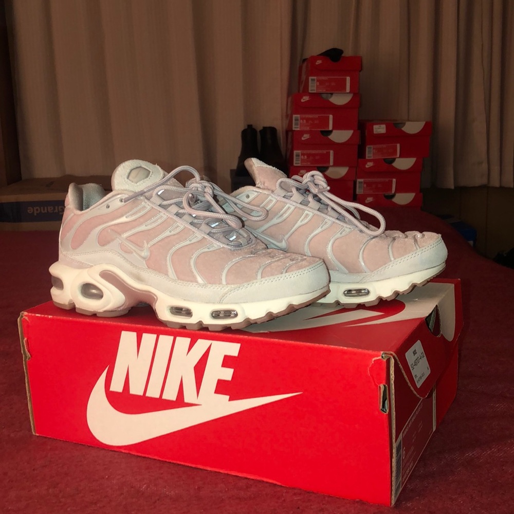Nike Air Max Plus LX